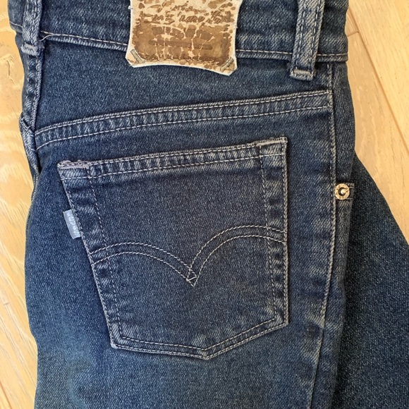 Vintage Leviβs High Waisted Slim Jeans - Picture 3 of 7